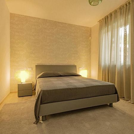 Alloggio Nuovo In Centro Paese Corneliano d'Alba Buitenkant foto
